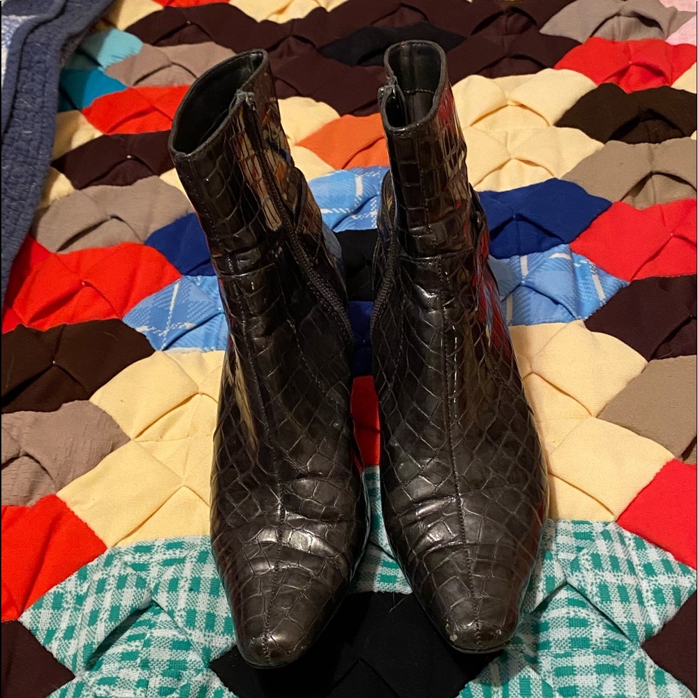 Anne Klein 2 booties